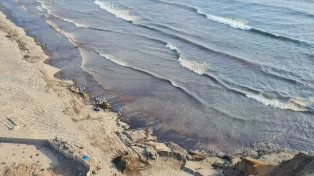 Beach cleanup peru