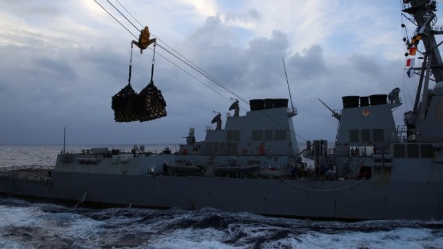 Underway replenishment for a U.S. Navy destroyer (USN file image)