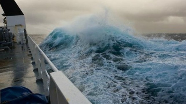sailor dies other injured in Atlantic storm