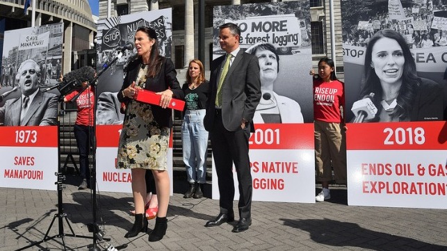 The Prime Minister of New Zealand speaks at Greenpeace event presenting a petition signed by more than 45,000 people calling for an end to oil exploration. Credit: Greenpeace / Marty Melville