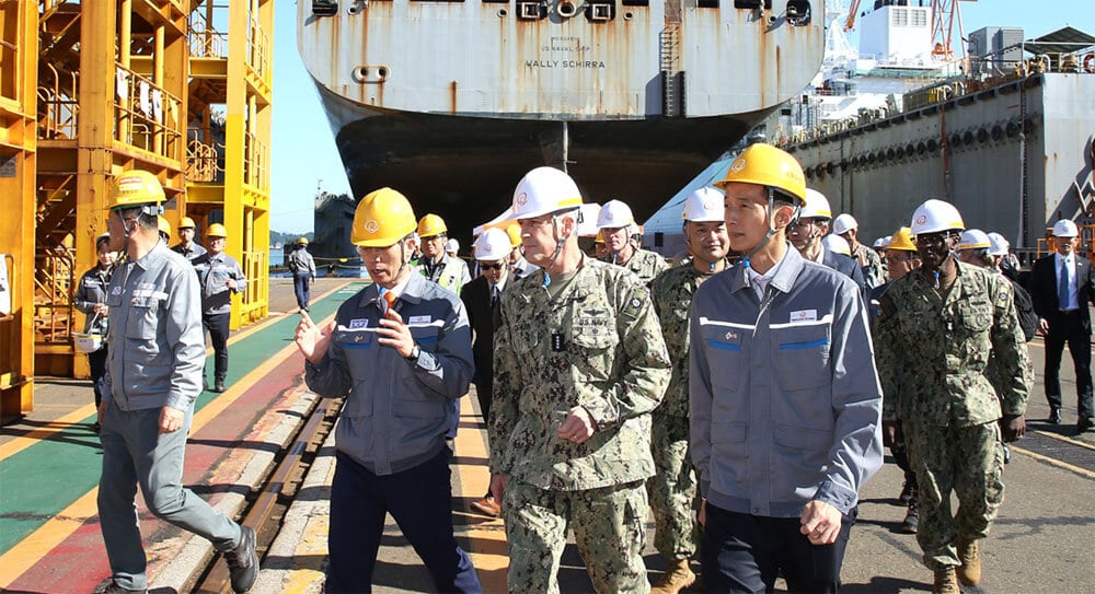 US admiral in South Korean shipyard