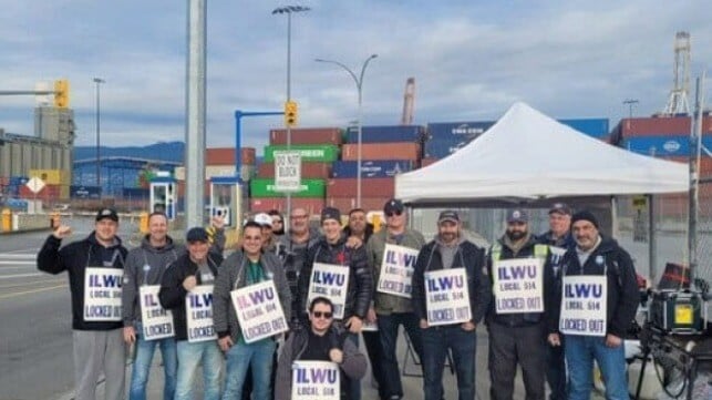 Canadian dock foremen on strike