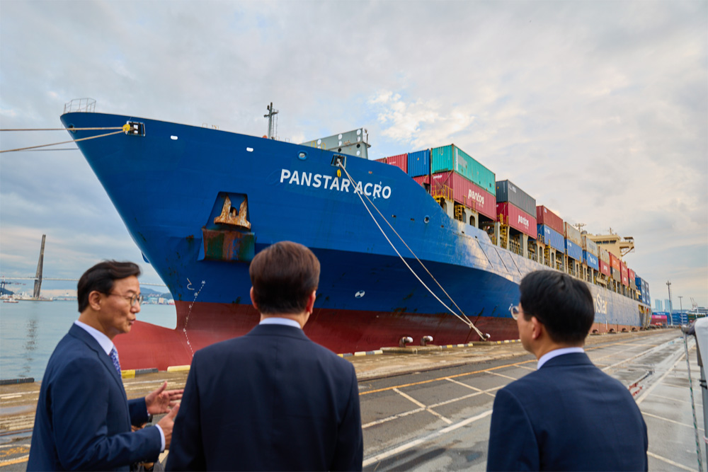 Korean-owned containership completing Arctic trip