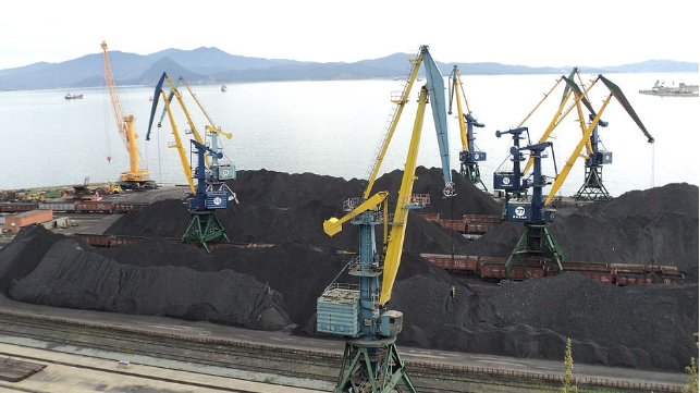 seafarers trapped off China on coal ships