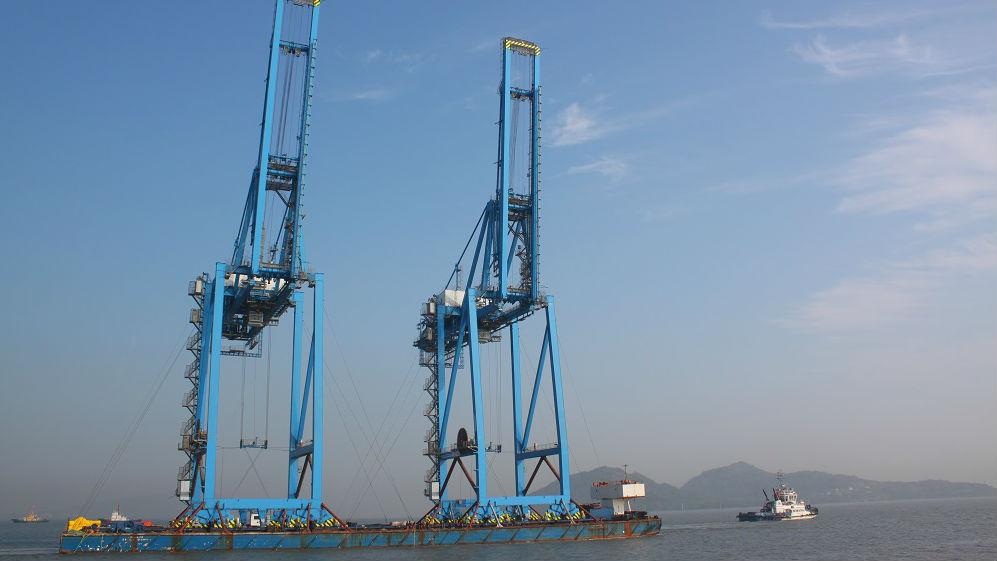crane delivery by Super Freight