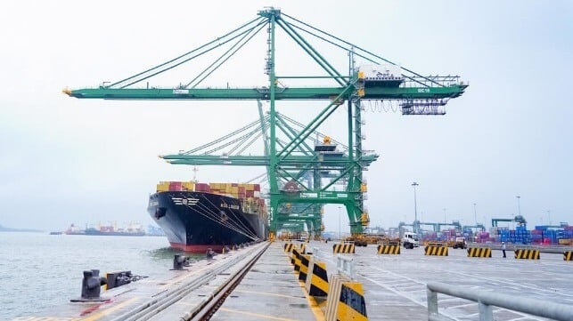 Indian Mumbai container terminal