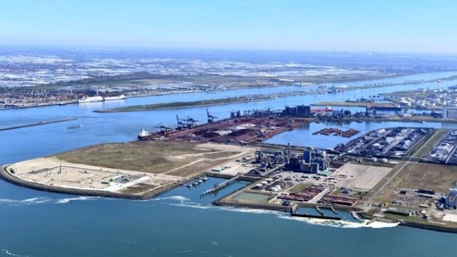 Shore power plans for Rotterdam