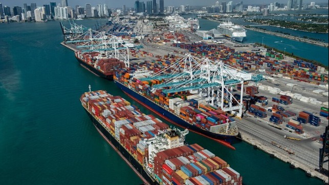 legislation would refund port costs for ships rerouting to the east