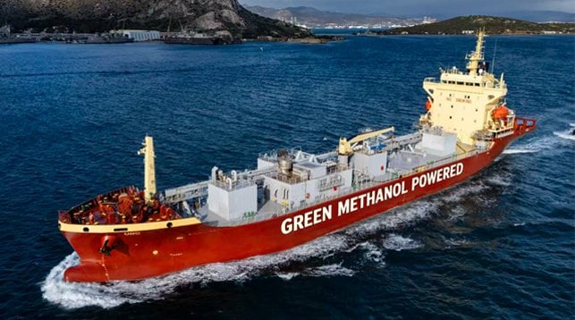 green methanol fueled cement carrier