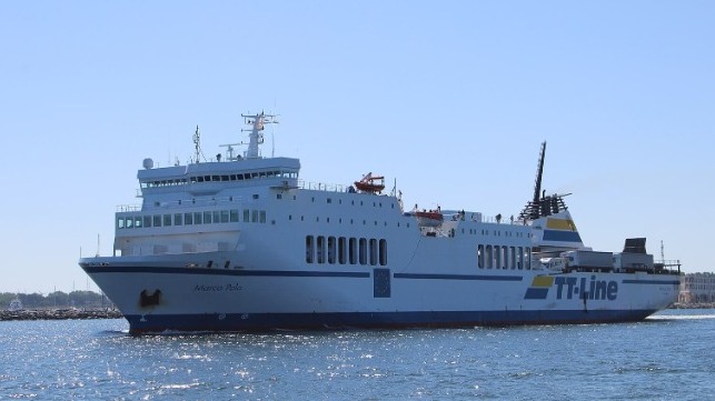 Ro Pax Ferry Goes Aground and Spills Fuel off Sweden