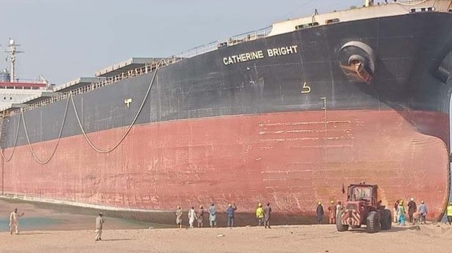 Bulker beached for recycling