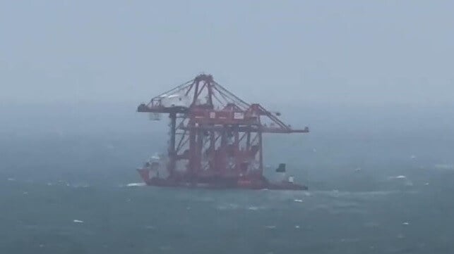 heavy lift vessel in typhoon