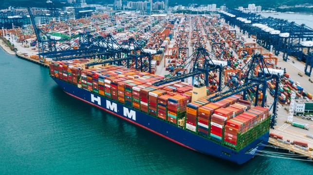 strong revenues and profits for container shipping lines 