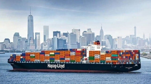 Hapag vessel Manhattan skyline