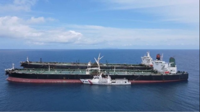 Indonesia fines and expels Iranian and Chinese tankers in illegal oil transfer