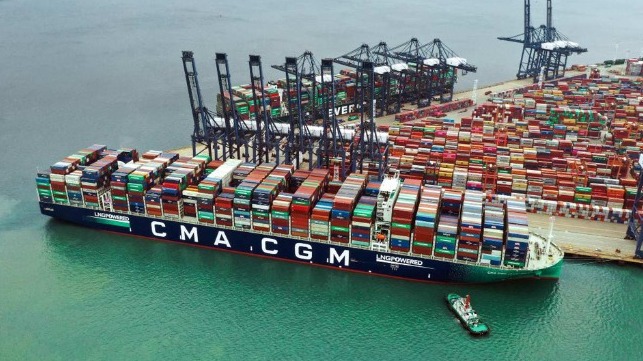 record TEU load on containership
