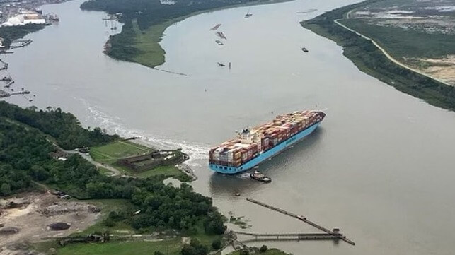 Maersk containership aground near Savannah