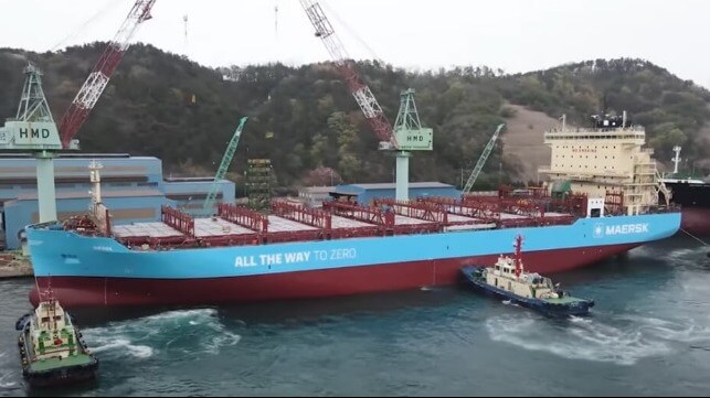 Methanol fueled containership