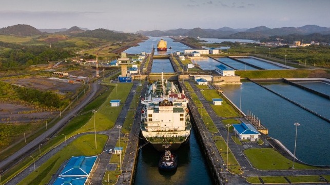 LNG transits and waits at Panama Canal
