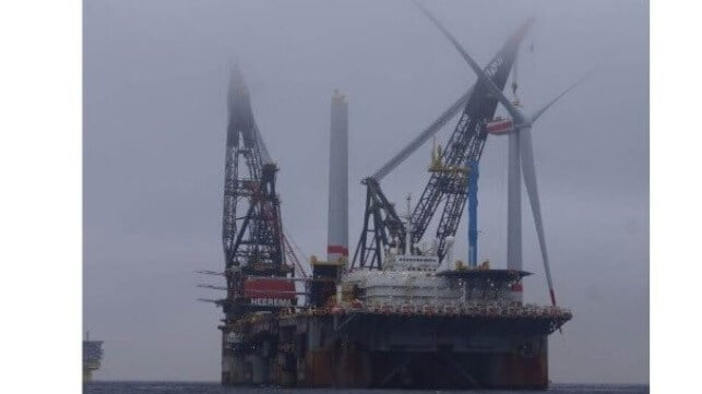floating installation method to assemble offshore wind farm