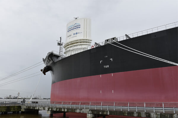 MOL Bulker with Rigid Sail Completes Maiden Voyage to Australia