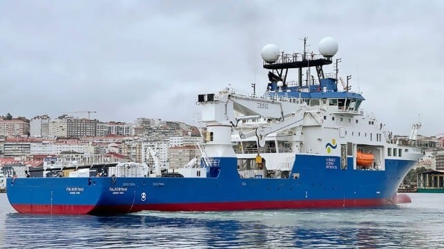 research vessel Falkor (too)