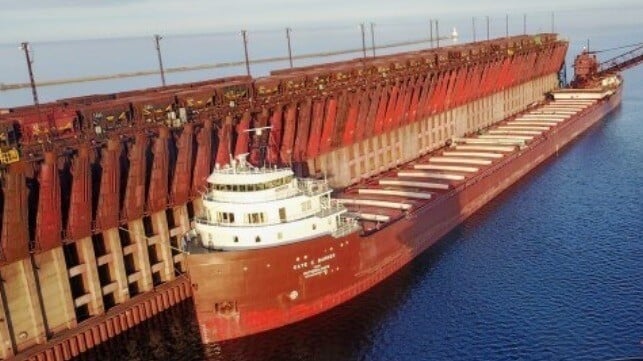 Great Lakes bulker grounds 