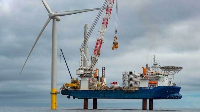 Dominion's first wind turbine install