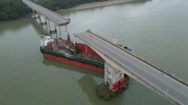 Chinese bridge collapse