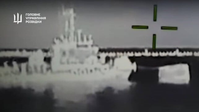 FPV drone approaches a harbor tug in Sevastopol (GUR)