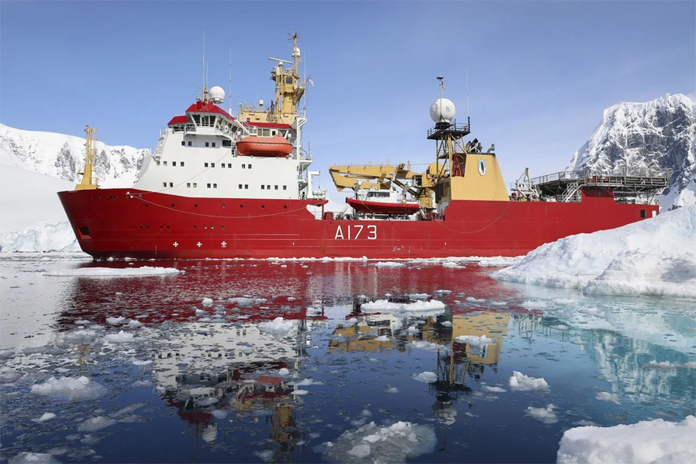 UK polar icebreaker