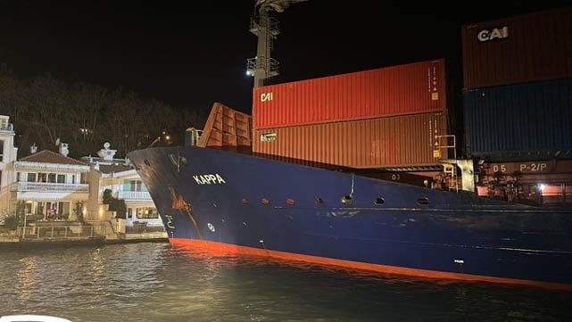Containership aground Turkey