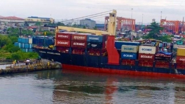 container ship rams the dock in Manila 
