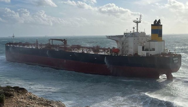 shadow tanker aground in Turkey