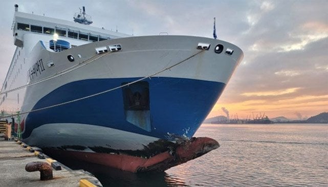 ferry damaged by grounding