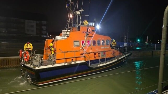 Eastbourne RNLI lifeboat responds to the distress call from the Jerki (Eastbourne RNLI)