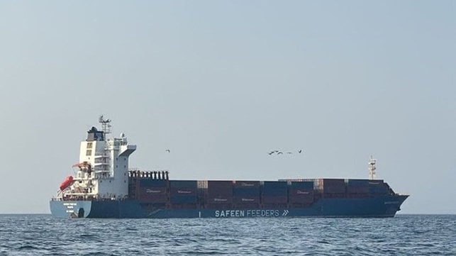 disabled containership Safeen Prestige