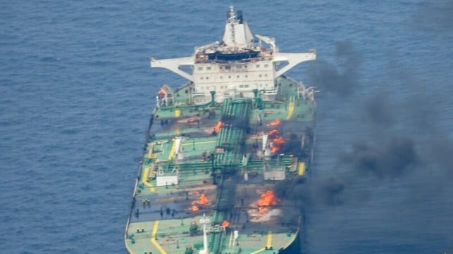 The tanker Sounion burns in the Red Sea, August 28 (EUNAVFOR)