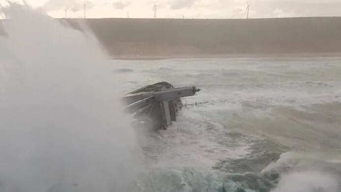 Bulker Breaks Apart in Storms Causing Oil Spill off South Africa