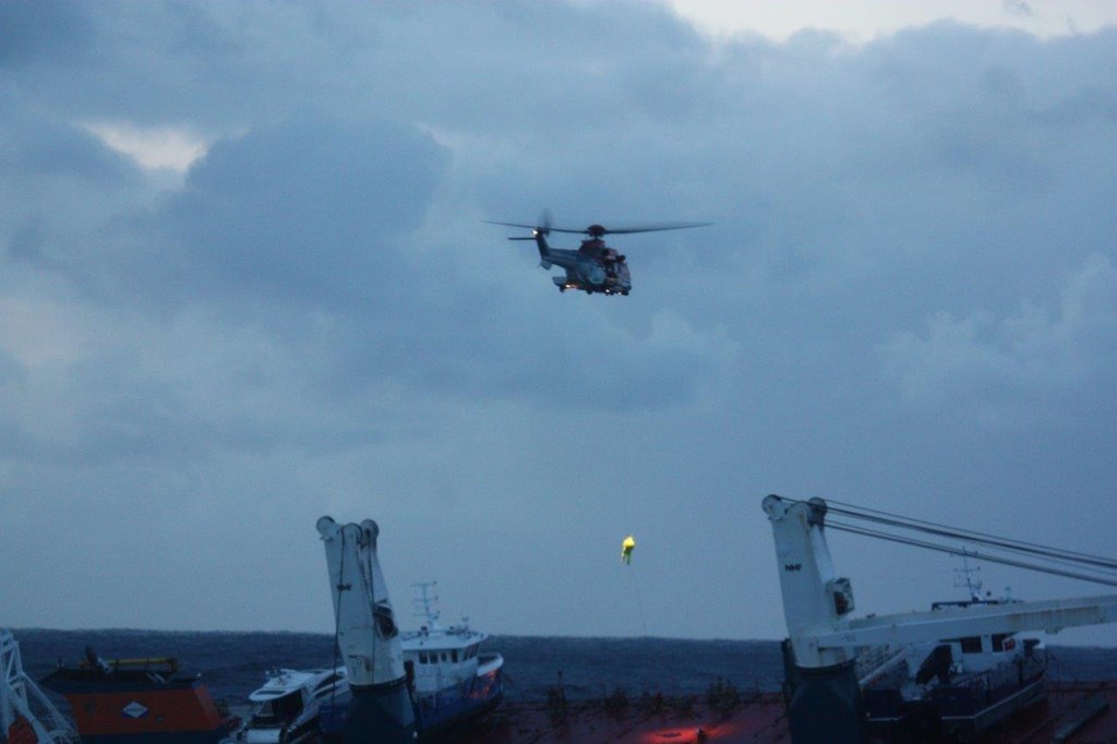 [PHOTOS] Abandoned Heavy-Lift Vessel Successfully Towed to Port