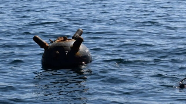 O navă de marfă turcească lovește o mină în largul României