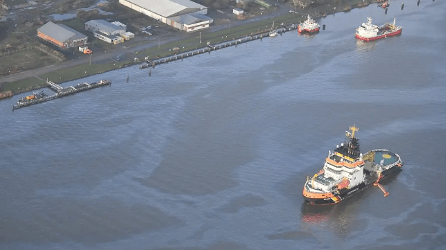 Havariekommando photo of the spill on the Kiel Canal