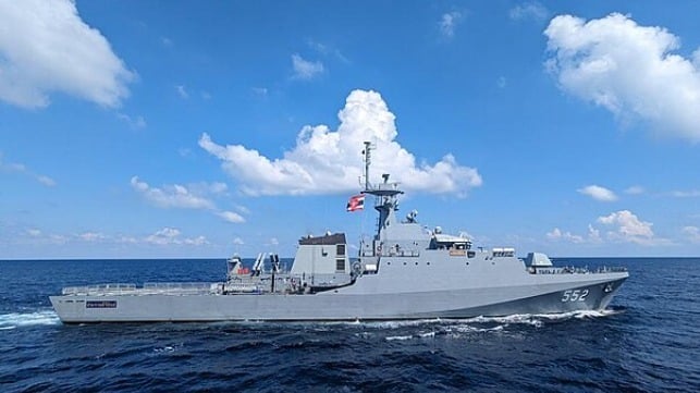 Krabi Class offshore patrol vessel HTMS Prachuap Khiri Khan (P552)(Wikipedia)
