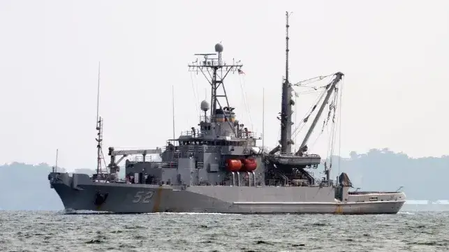 USNS Salvor (USN file image)