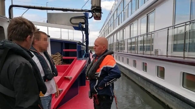 Belgian checkpoint for river shipping