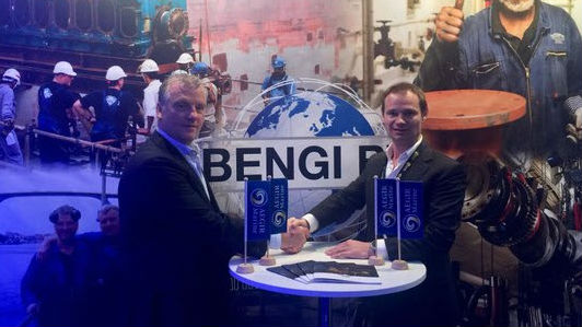 Ben de Kok, Managing Director, Bengi BV (L), Paul Grizell, Sales Director, Aegir-Marine (R)